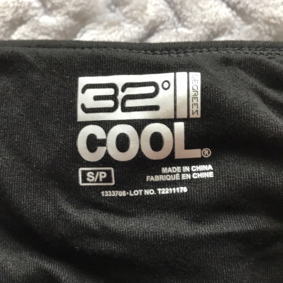 32 Degrees Cool Top with built in bra, Colour is Black, Size is Small - Picture 5 of 7